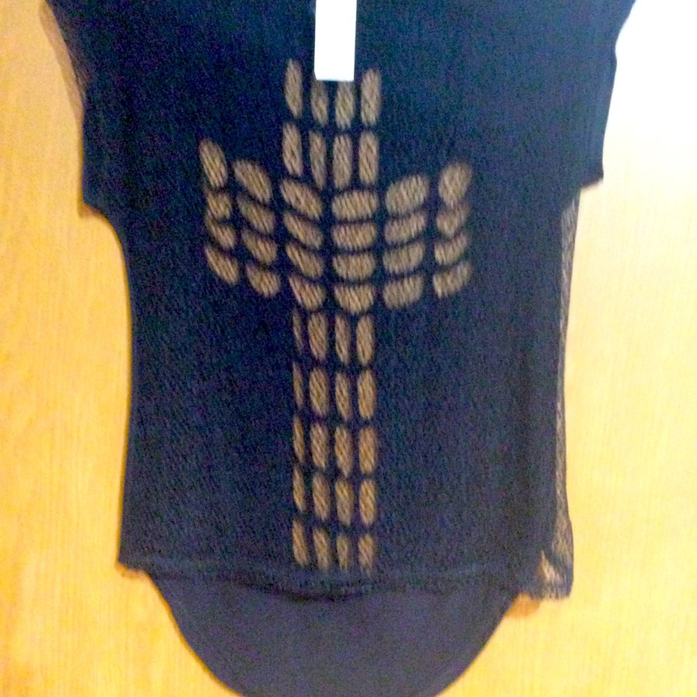 Wet seal black top